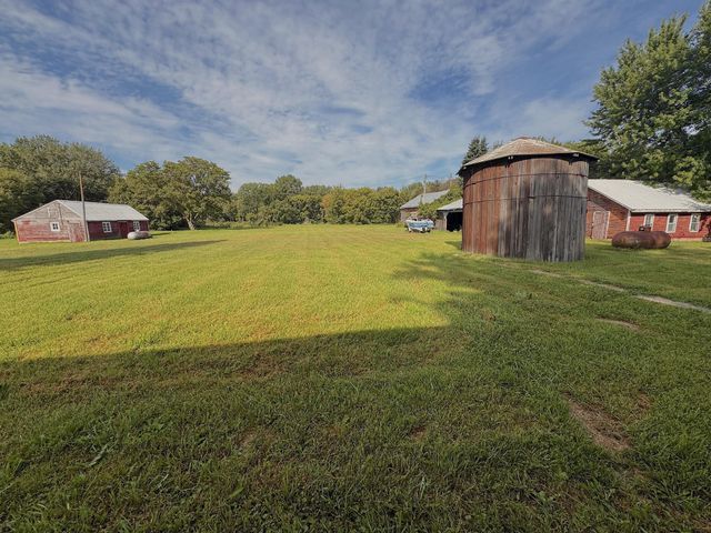 2555 River Road, Marshall, MN 56258