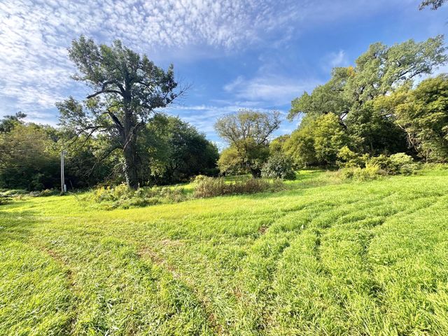 2555 River Road, Marshall, MN 56258