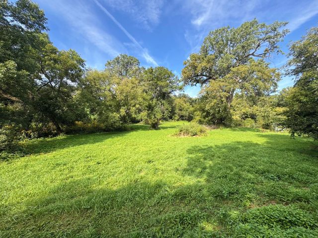 2555 River Road, Marshall, MN 56258