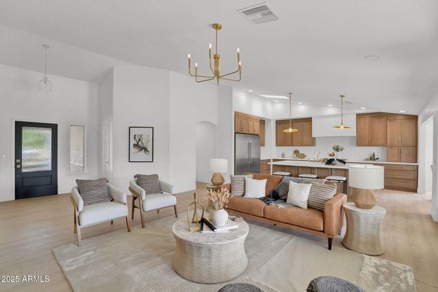 18047 E Vencino Street, Gilbert, AZ 85298