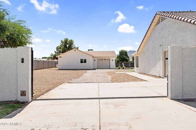 18047 E Vencino Street, Gilbert, AZ 85298