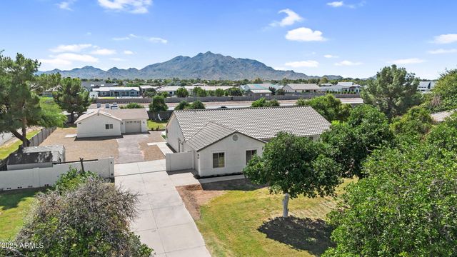 18047 E Vencino Street, Gilbert, AZ 85298