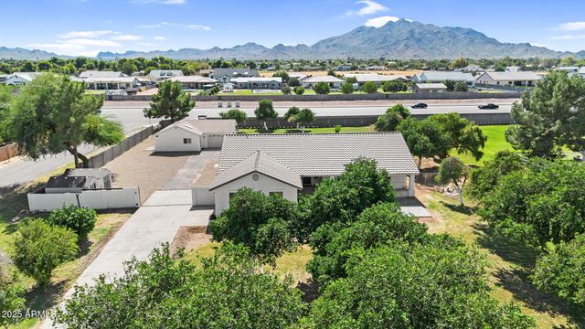 18047 E Vencino Street, Gilbert, AZ 85298