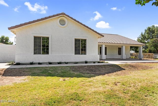 18047 E Vencino Street, Gilbert, AZ 85298