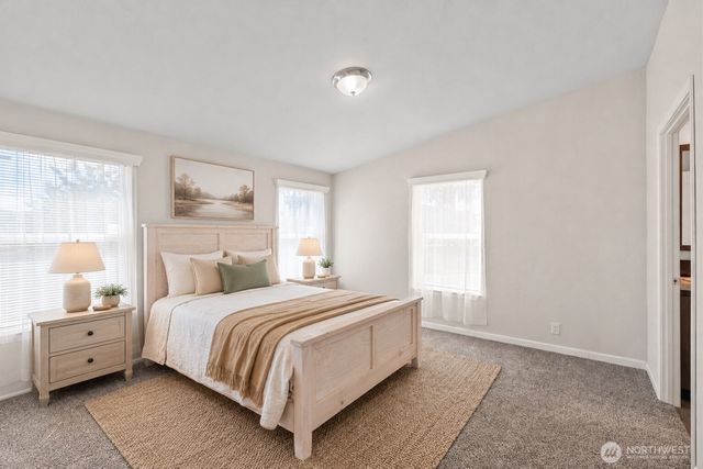 15 Maple Leaf Street, Raymond, WA 98577
