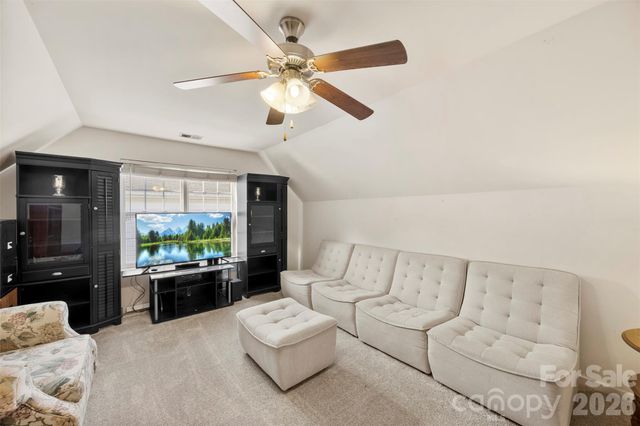 624 Cliffs Inn Circle, Charlotte, NC 28214