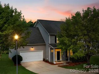 624 Cliffs Inn Circle, Charlotte, NC 28214