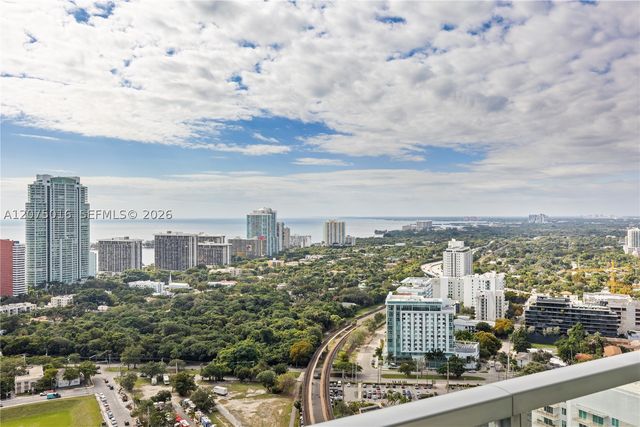 79 SW 12th St 3704, Miami, FL 33130