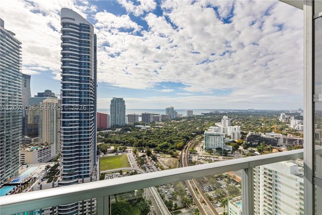 79 SW 12th St 3704, Miami, FL 33130