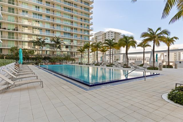 79 SW 12th St 3704, Miami, FL 33130