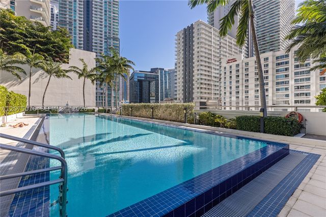 79 SW 12th St 3704, Miami, FL 33130