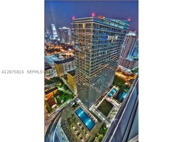 79 SW 12th St 3704, Miami, FL 33130