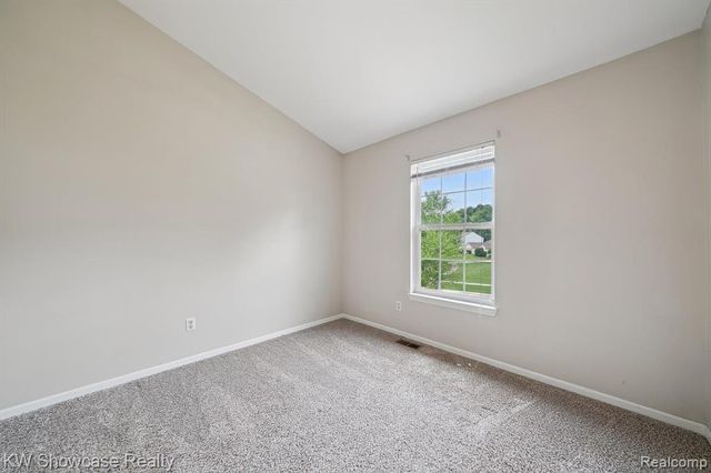 2738 Birchwood Drive, Waterford, MI 48329