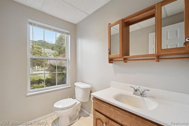 2738 Birchwood Drive, Waterford, MI 48329