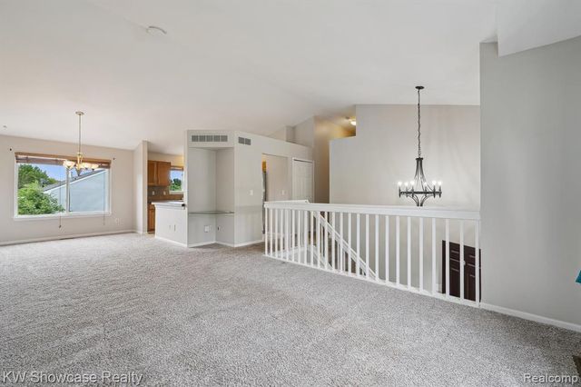 2738 Birchwood Drive, Waterford, MI 48329