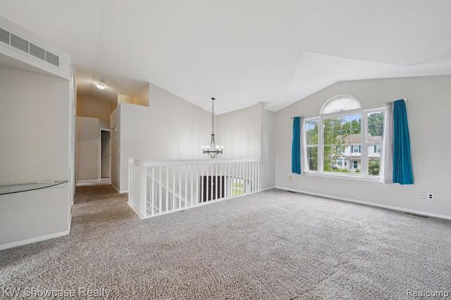 2738 Birchwood Drive, Waterford, MI 48329