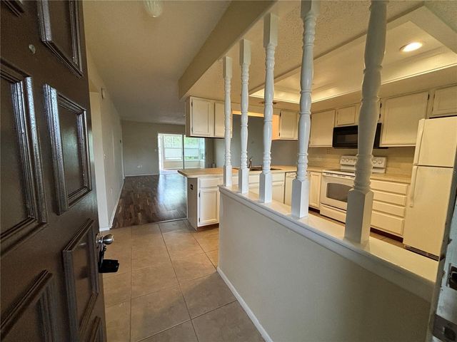 2220 BANCROFT CIRCLE S D, Palm Harbor, FL 34683