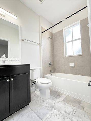 134 SE 28th Ter 5, Homestead, FL 33033