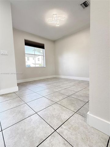 134 SE 28th Ter 5, Homestead, FL 33033