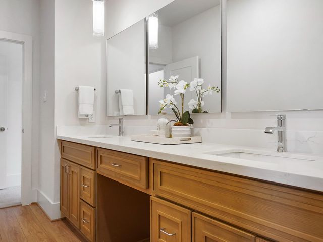 861 Rachel Street E, Houston, TX 77091