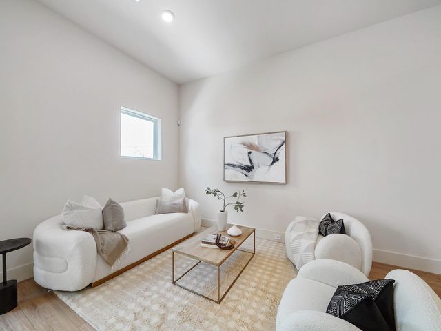 861 Rachel Street E, Houston, TX 77091