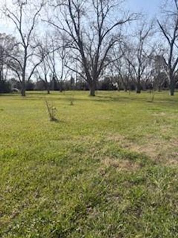 617 N Noble Road, Texas City, TX 77591