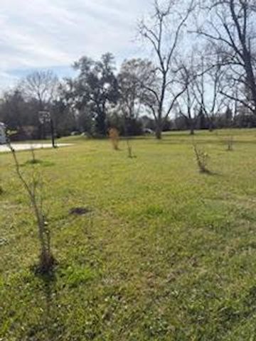 617 N Noble Road, Texas City, TX 77591