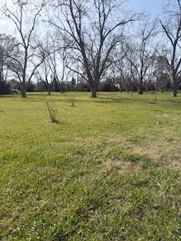 617 N Noble Road, Texas City, TX 77591