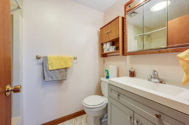 77 Bennington St 508, Revere, MA 02151