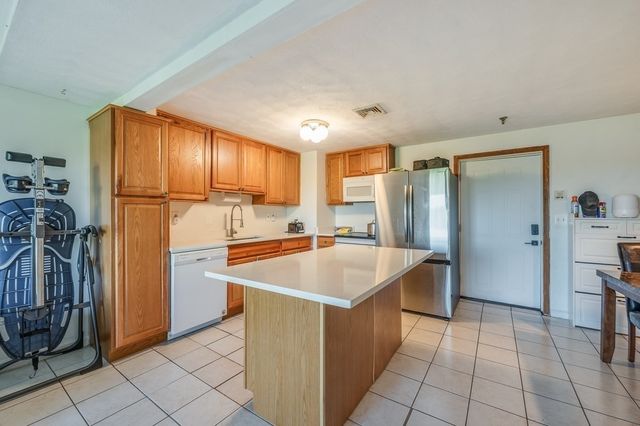 77 Bennington St 508, Revere, MA 02151
