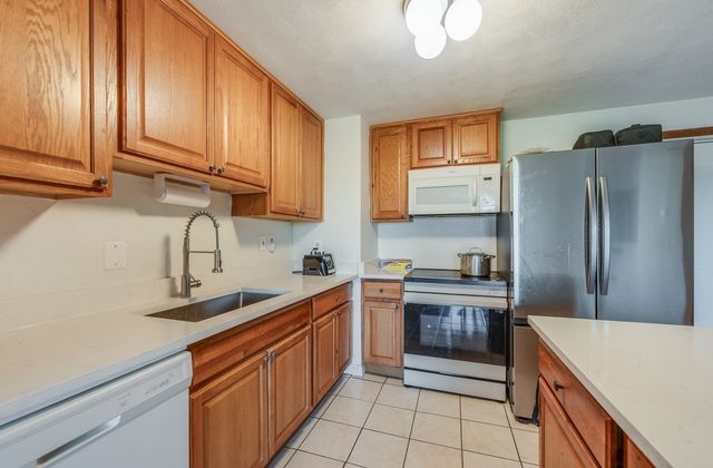 77 Bennington St 508, Revere, MA 02151