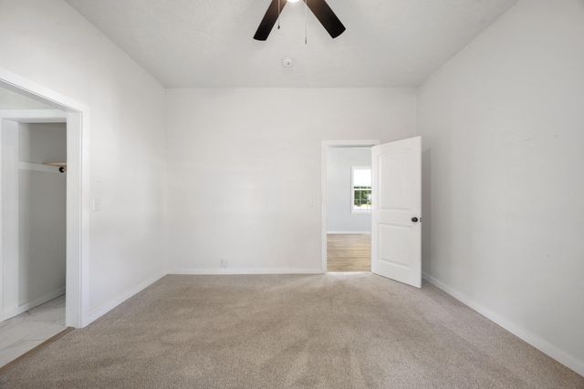 30 College Street, Aurora, MO 65605