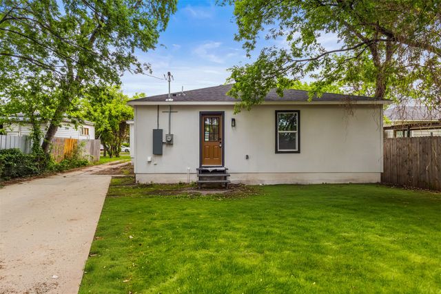 3216 Sharon Street, Dallas, TX 75211