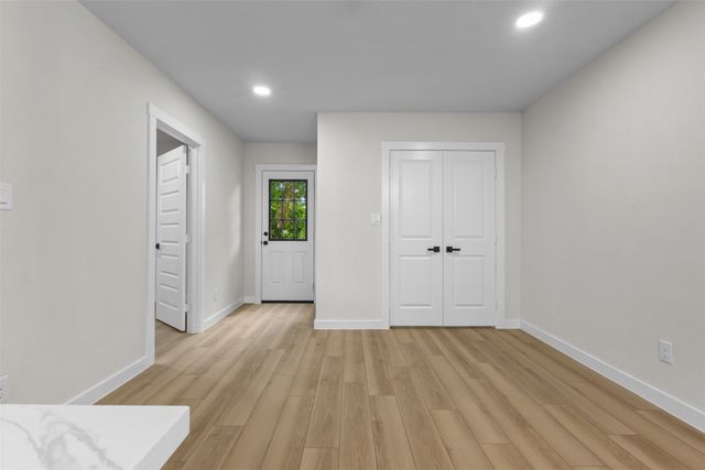 3216 Sharon Street, Dallas, TX 75211