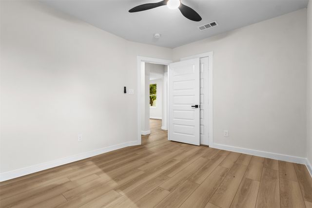 3216 Sharon Street, Dallas, TX 75211