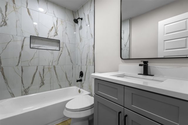 3216 Sharon Street, Dallas, TX 75211