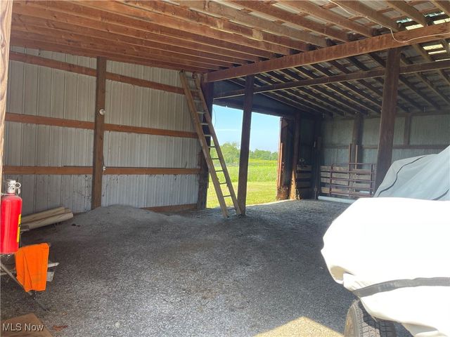 1515 Meadow Farm Church Road, Zanesville, OH 43701