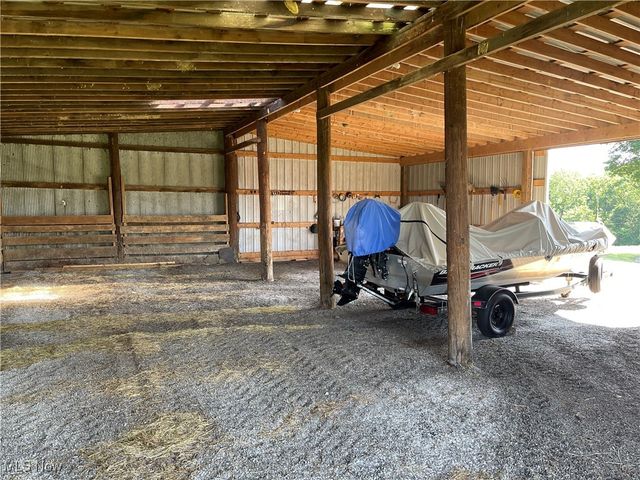 1515 Meadow Farm Church Road, Zanesville, OH 43701