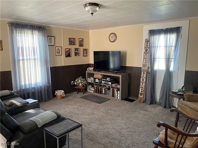 1515 Meadow Farm Church Road, Zanesville, OH 43701