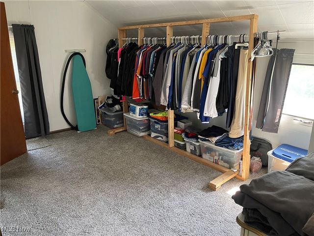 1515 Meadow Farm Church Road, Zanesville, OH 43701