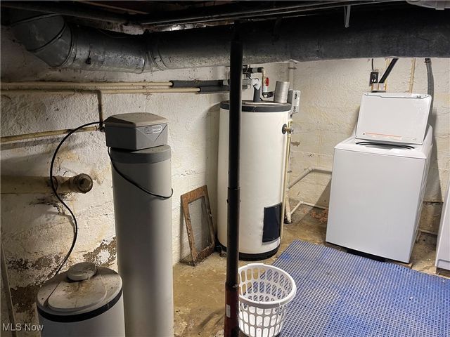 1515 Meadow Farm Church Road, Zanesville, OH 43701