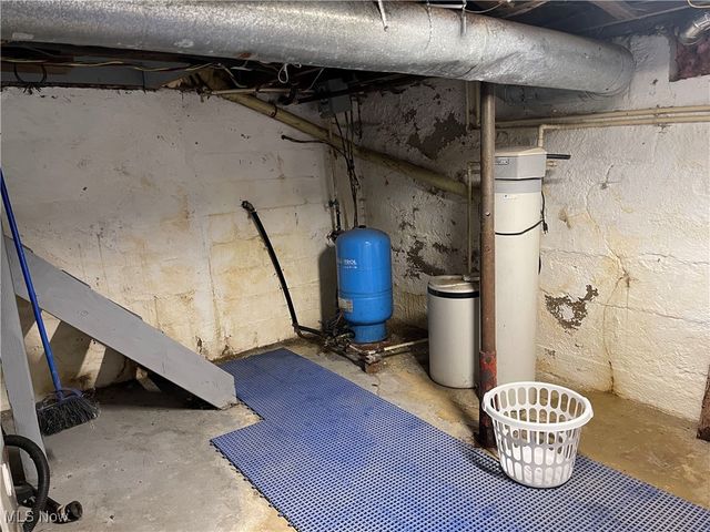 1515 Meadow Farm Church Road, Zanesville, OH 43701