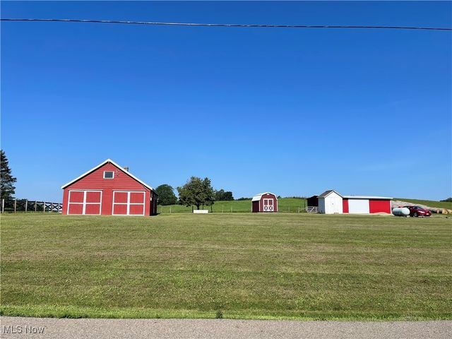 1515 Meadow Farm Church Road, Zanesville, OH 43701