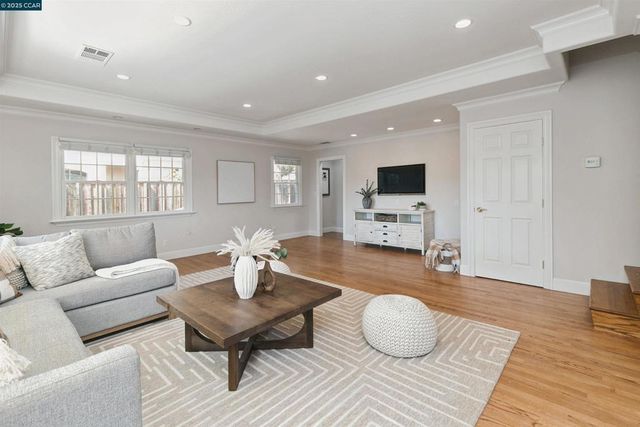 2646 Roundhill Dr, Alamo, CA 94507