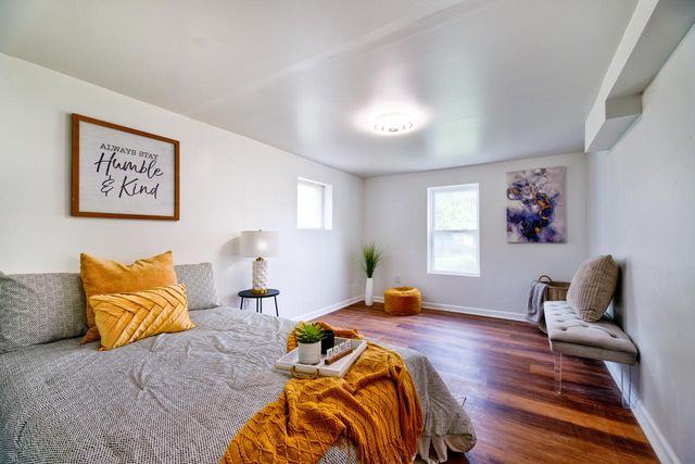 5940 N 72nd STREET, Milwaukee, WI 53218