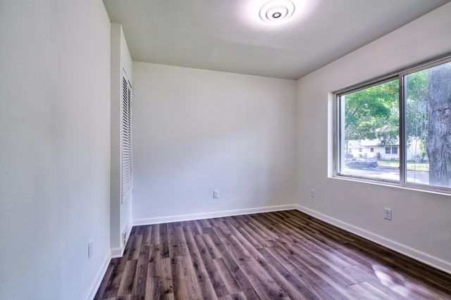 5940 N 72nd STREET, Milwaukee, WI 53218