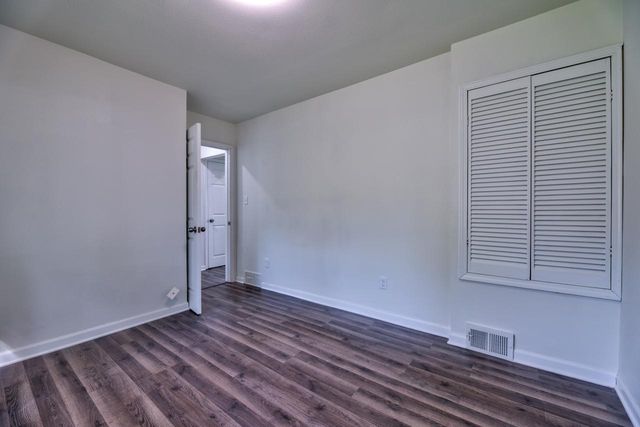 5940 N 72nd STREET, Milwaukee, WI 53218