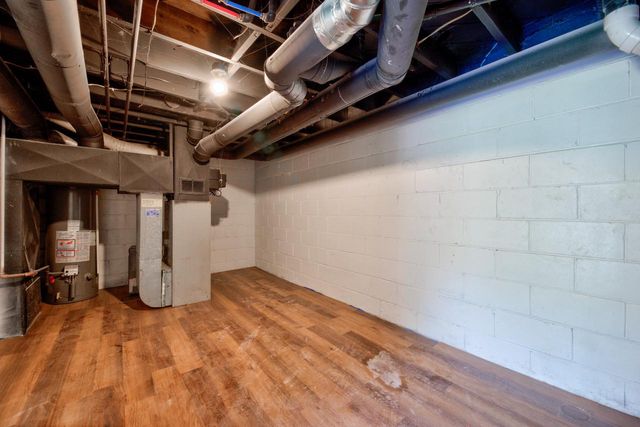 5940 N 72nd STREET, Milwaukee, WI 53218