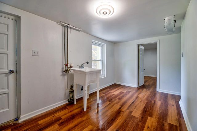 5940 N 72nd STREET, Milwaukee, WI 53218