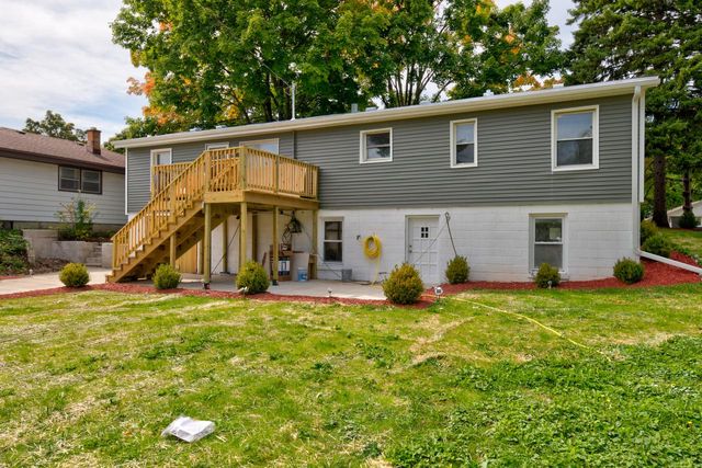 5940 N 72nd STREET, Milwaukee, WI 53218